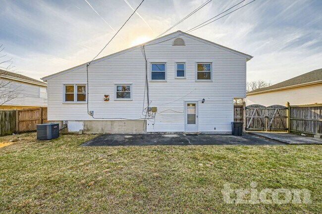 Foto del edificio - 7910 Brookhaven Rd