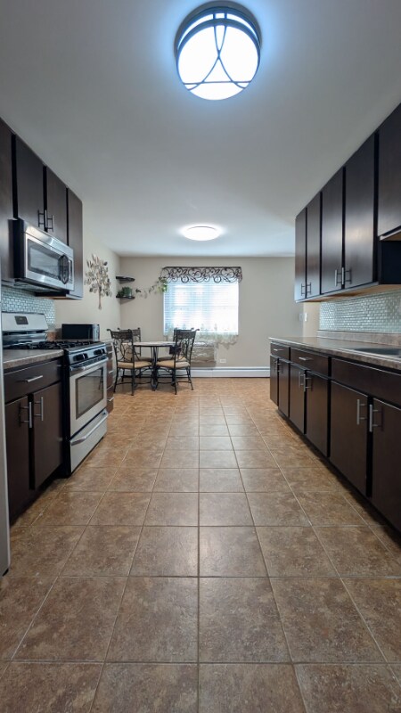 Building Photo - 801 E Miner St