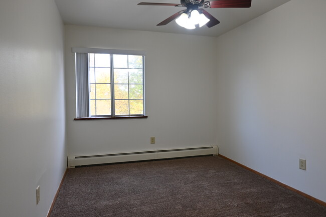 Apt 108 - Fox River Commons