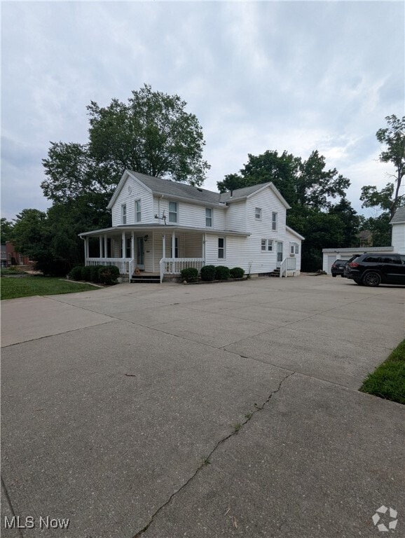 Building Photo - 85 Maple Dr