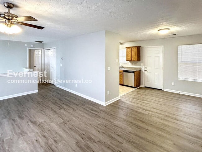 Building Photo - 3251 River Ln SE