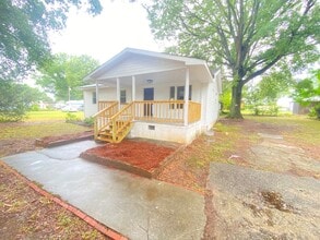 Building Photo - 2508 Planers Ave