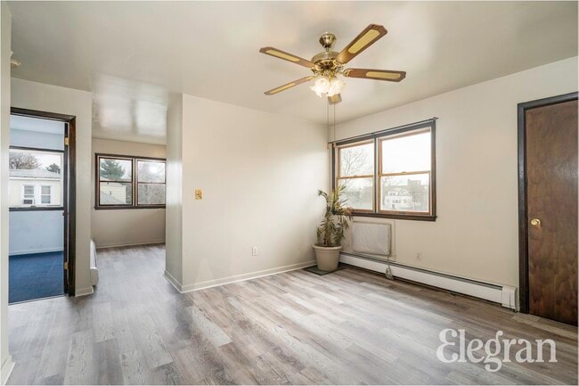 Foto del edificio - 25 Springer Ave