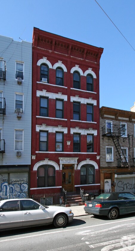 Foto del edificio - 219 Manhattan Ave