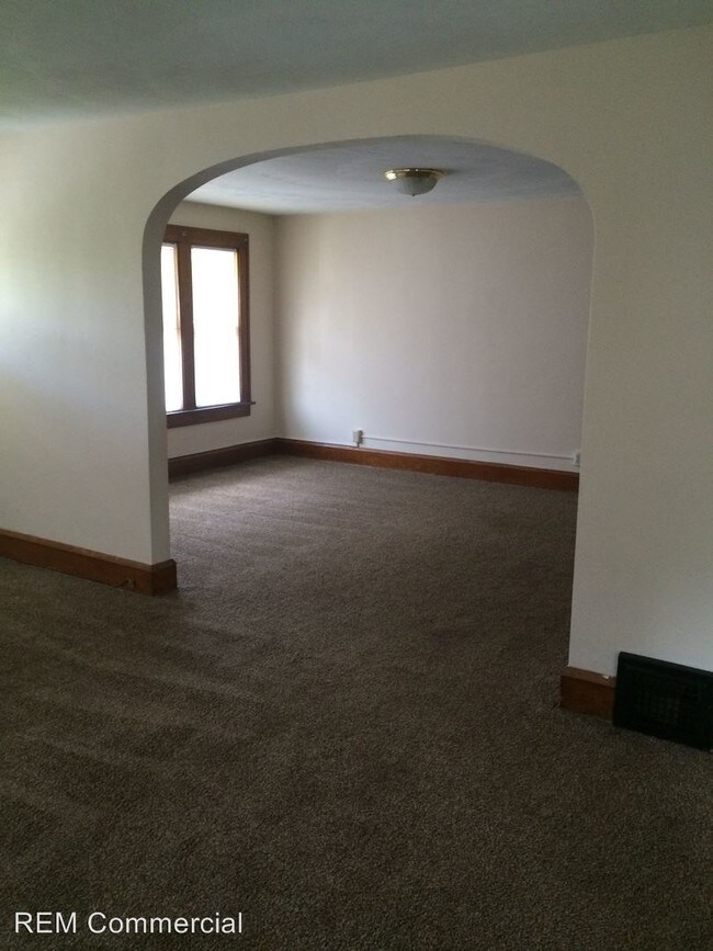 Foto del edificio - 128-132 Gem Ct NW