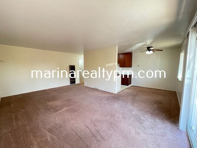 Foto del edificio - Spacious upper unit apartment! Coming Soon...