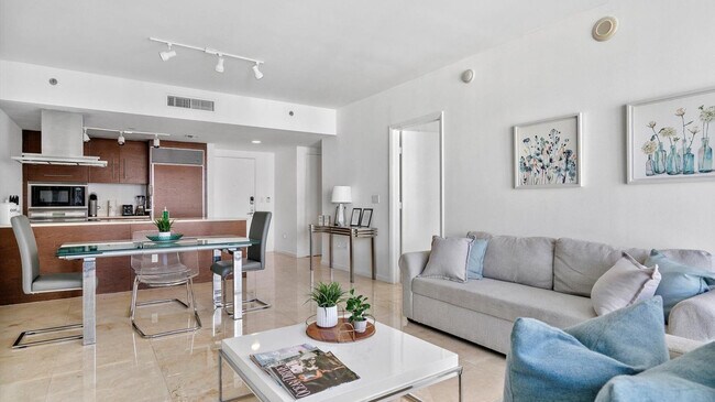 Foto del edificio - 475 Brickell Ave