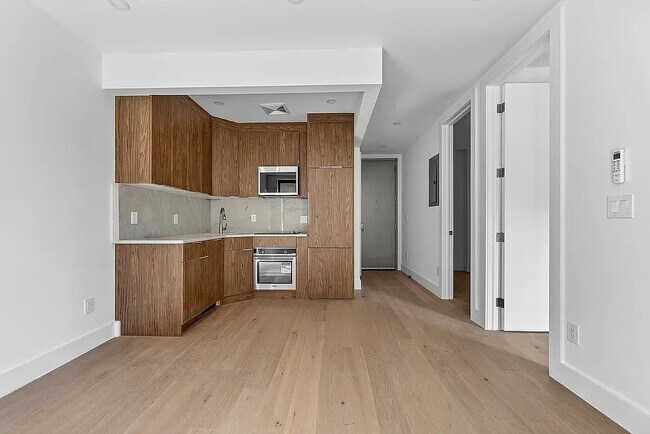 Foto del edificio - 207 Eighth Avenue