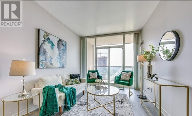 Building Photo - 3504 Hurontario St