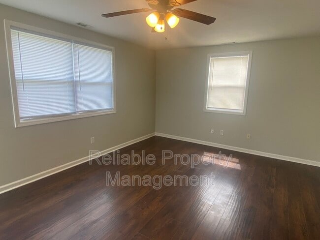 Building Photo - 703 Hare St