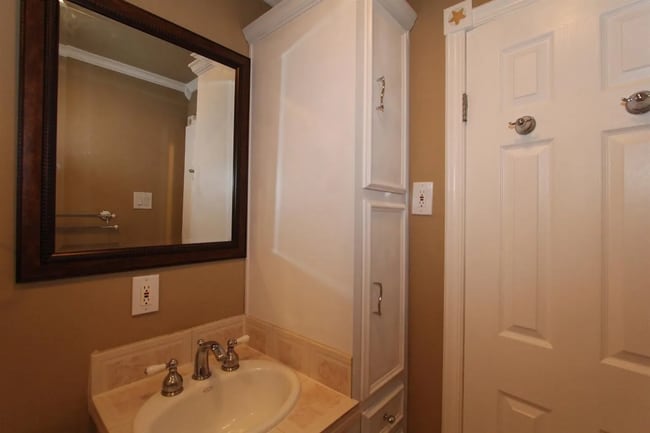 Foto del edificio - Centrally Located 2/1!