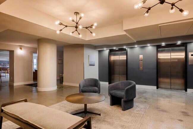 Foto del edificio - 1111 30th St NW