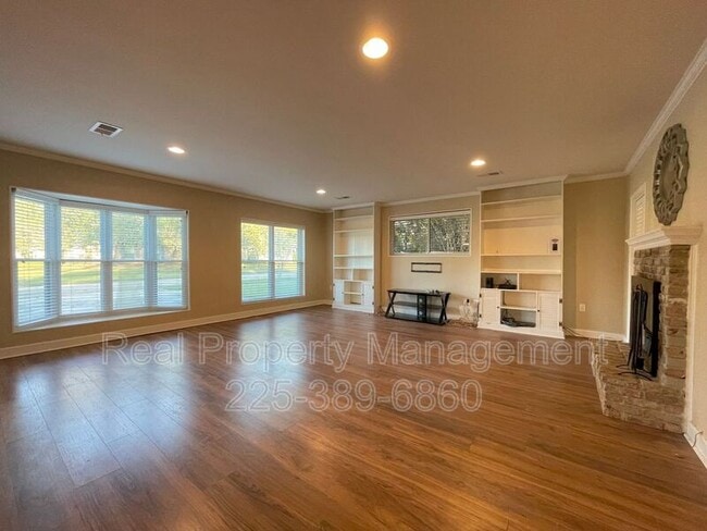 Foto del edificio - 9536 Bermuda Ave