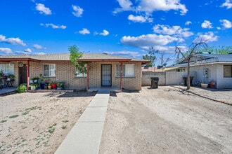 Building Photo - 435 E Vine Ave
