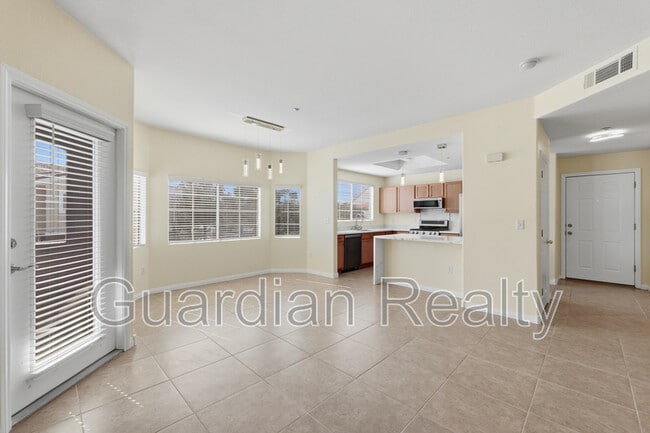 Building Photo - 830 Carnegie St