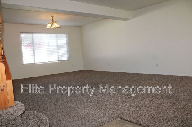 Building Photo - 1913 Toronto St