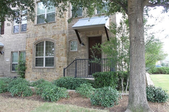 Building Photo - 528 Tuscan Dr