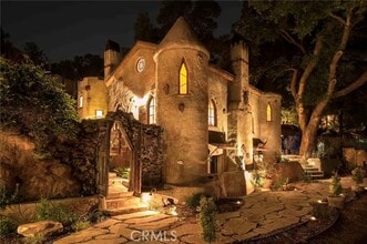 Building Photo - 8978 Wonderland Ave