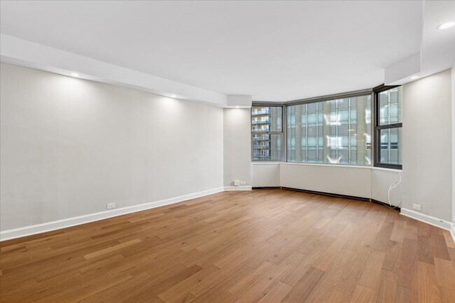 Foto del edificio - 535 N Michigan Ave