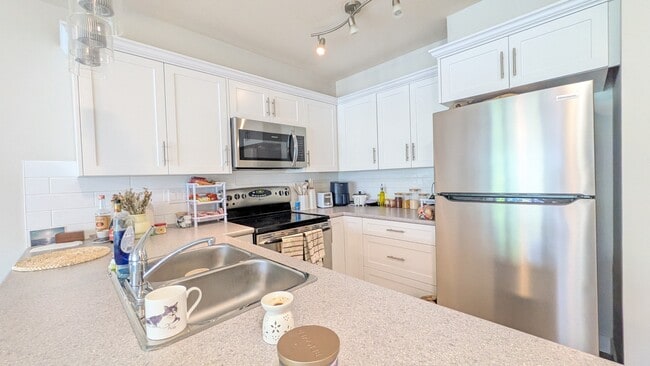 Building Photo - 9422 Victor St