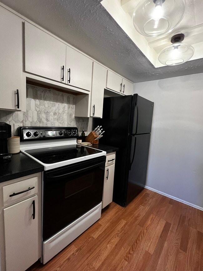 Photo - 4611 W North B St Apartment