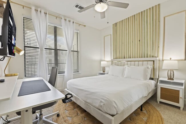 Foto del edificio - 5445 Town and Country Blvd