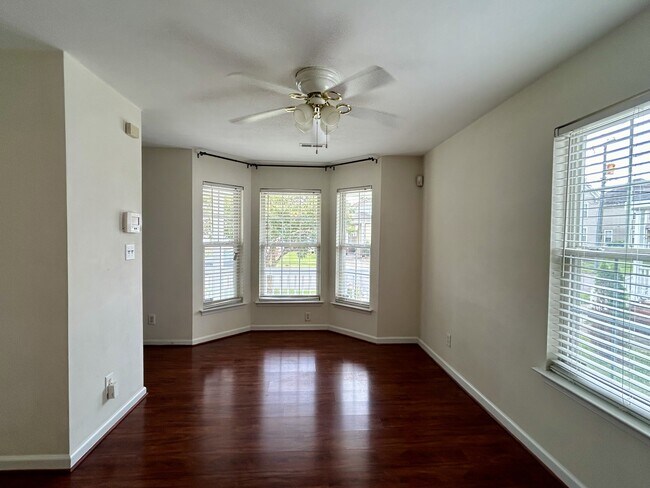 Foto del edificio - 831 Marshall Ave