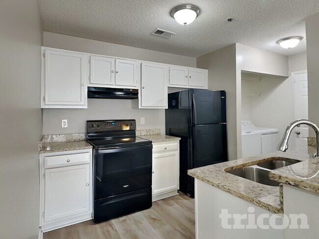 Building Photo - 3547 Lehigh Way