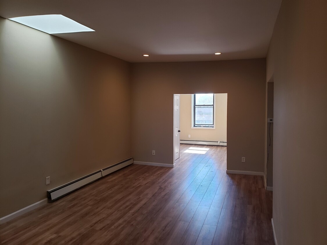 Building Photo - 309 M.L.K. Drive