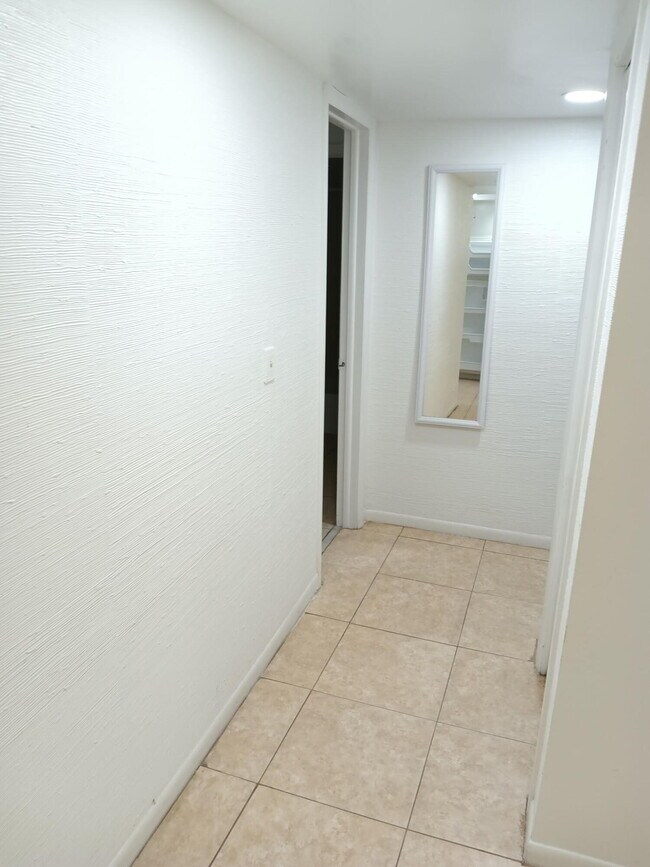 Foto del edificio - 618 NW 13th St