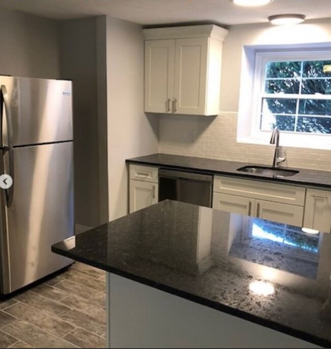 Foto del edificio - 20 Thomas Ave