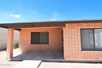 Building Photo - 9975 W Lynx Dr