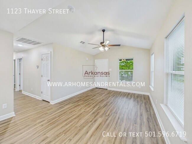 Foto del edificio - 1123 Thayer St