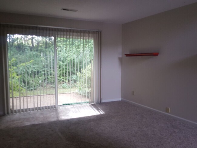 Foto del edificio - 113 Silverleaf Ln