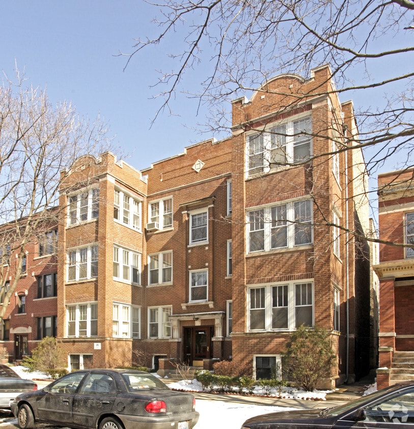 Primary Photo - 6341-43 North Wayne