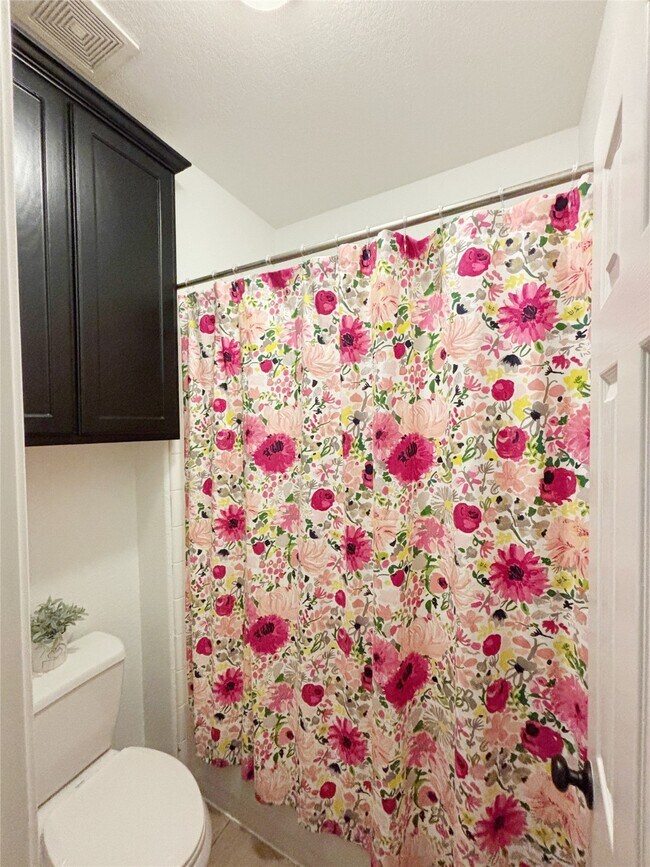 Building Photo - 9614 Pine Bank Ct