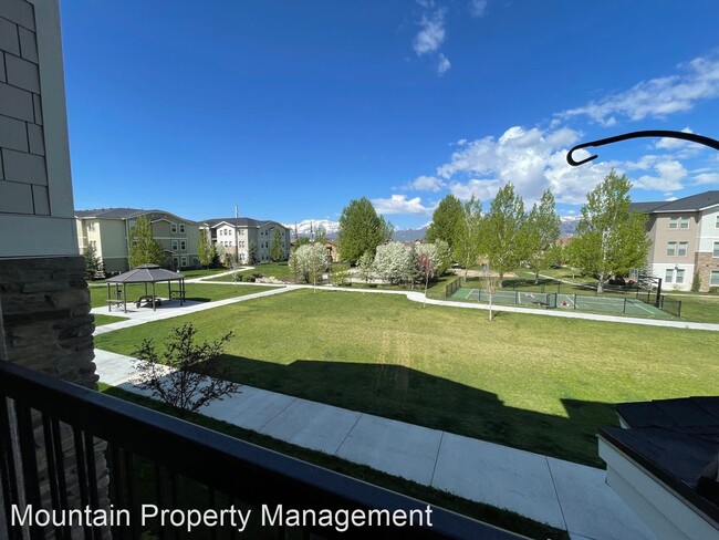 Foto del edificio - 3 br, 2 bath House - 1043 South 500 East, ...