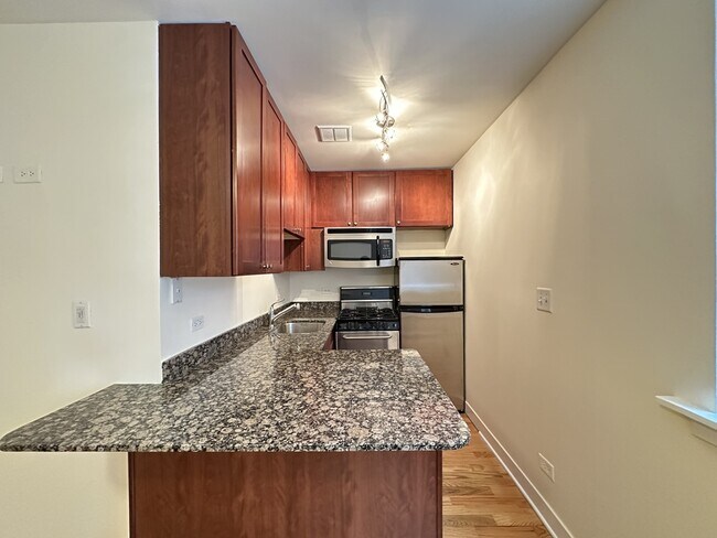 Foto del edificio - 650 W Wrightwood Ave