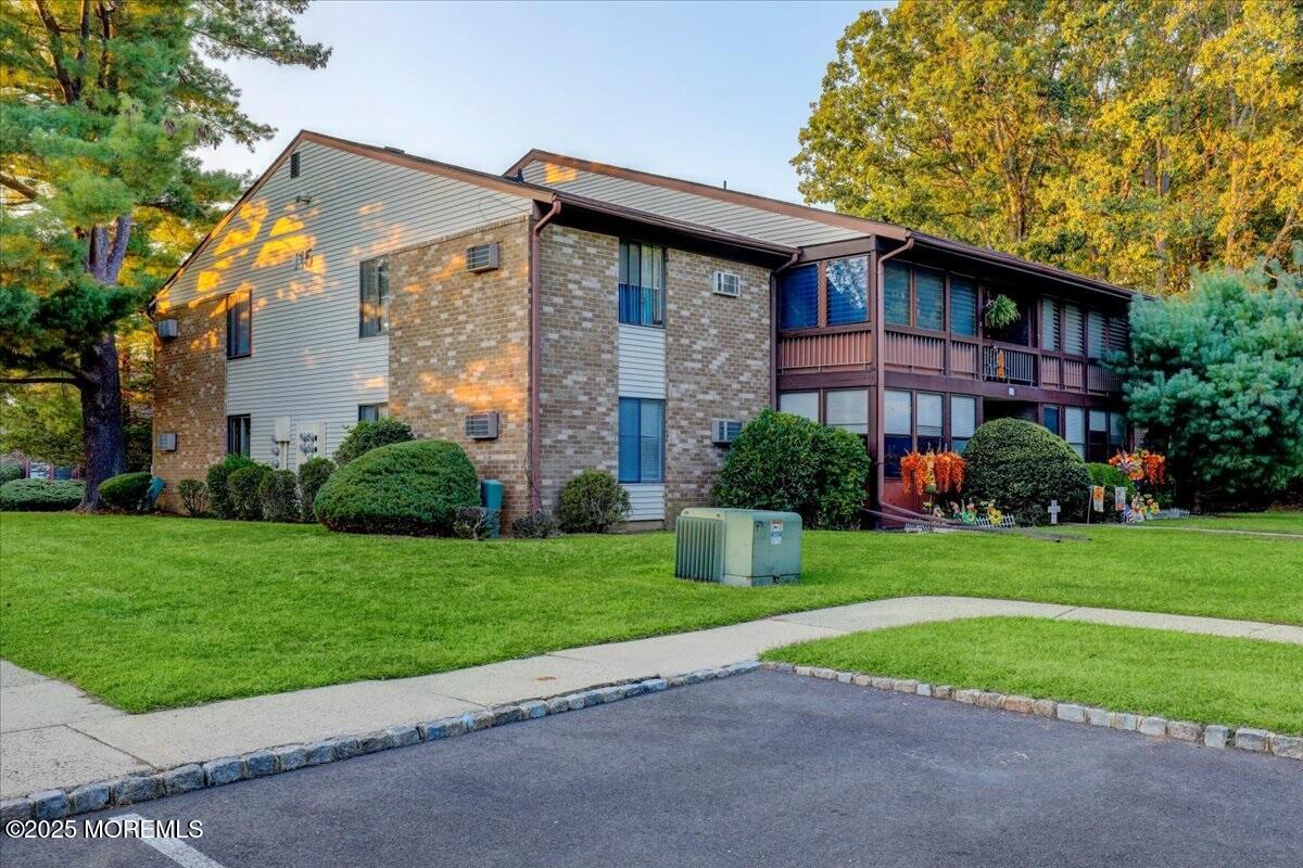 Primary Photo - 115 Amberly Dr