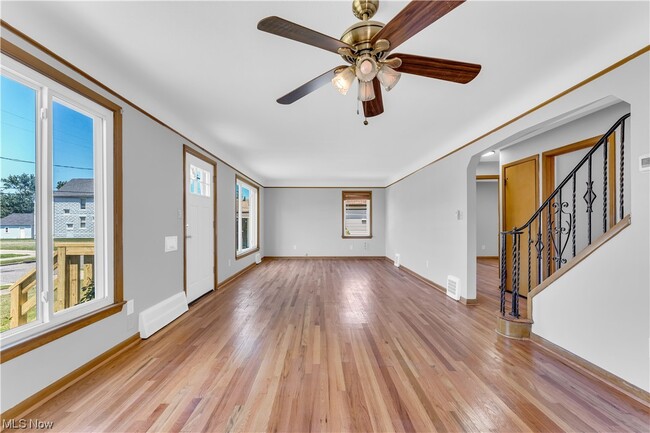 Foto del edificio - 923 E 218th St