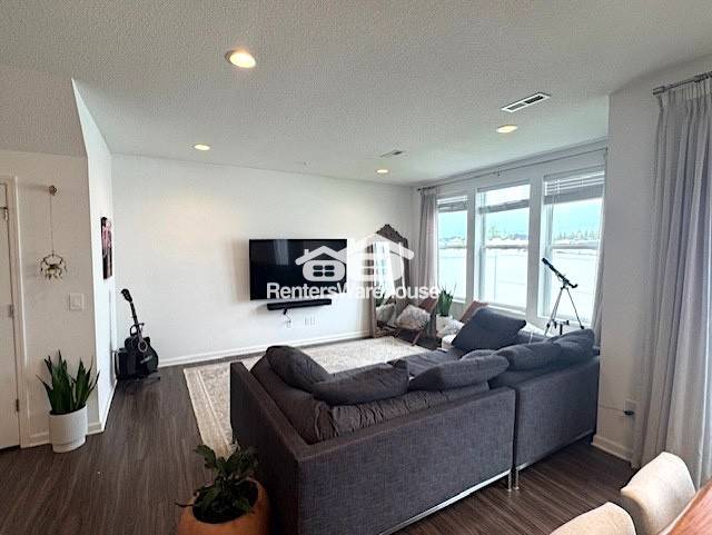 Foto del edificio - 7216 Walnut Grove Ln N