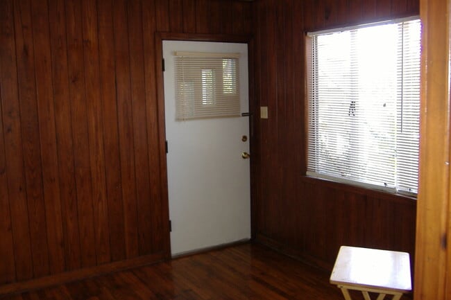 Building Photo - 324 Claremont Ave