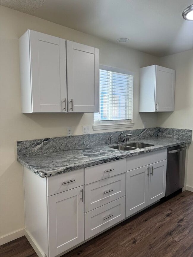 Building Photo - Fully Remodeled 4-Bedroom Home Near Sparks...