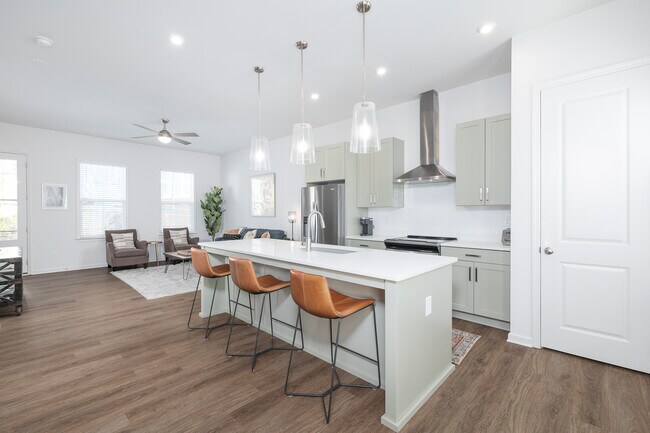 Foto del edificio - 120 Chestnut Cir