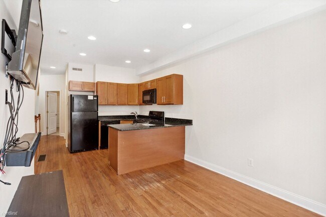 Building Photo - 4 br, 2 bath Duplex - 1929 N 18TH ST Unit 1