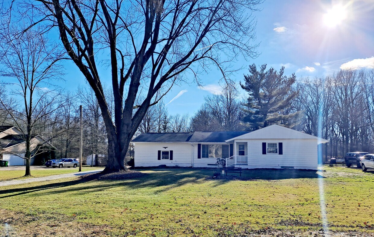 Primary Photo - 174 Whaley Rd