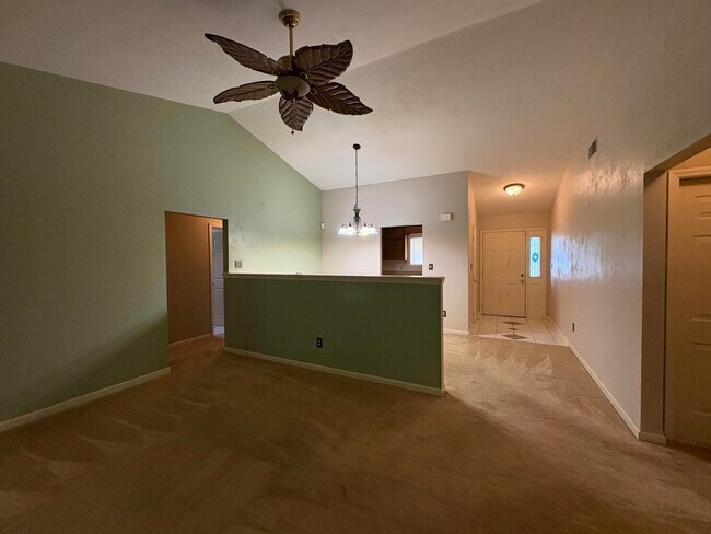 Building Photo - 460 Merlin Ct