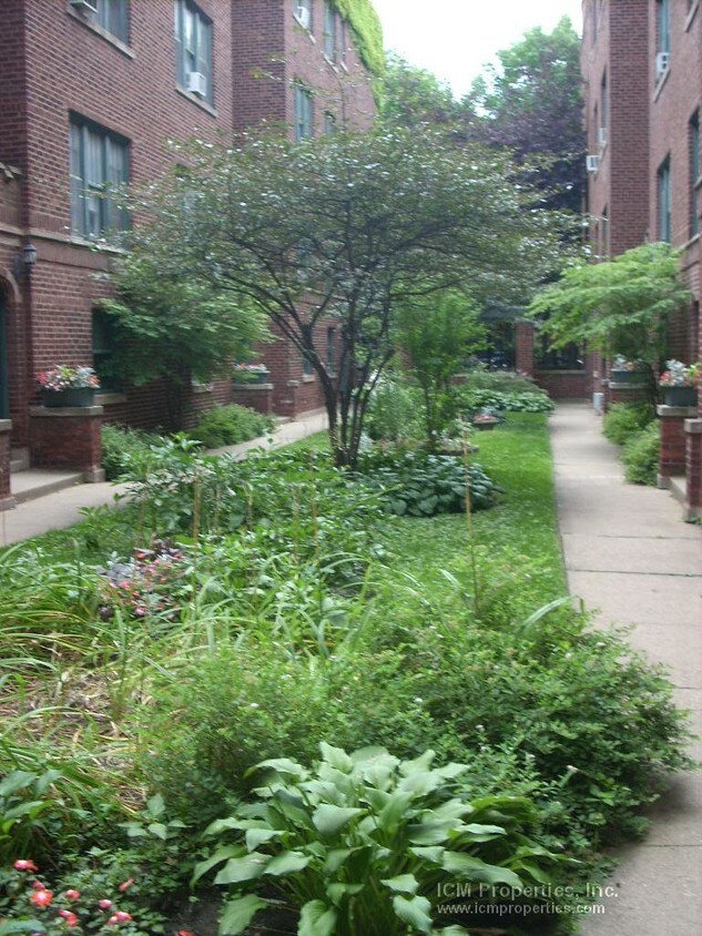 Building Photo - 630 W Arlington Pl
