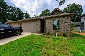 Building Photo - 2647 Westminster Dr
