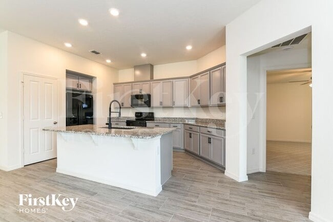 Building Photo - 16540 Centipede St